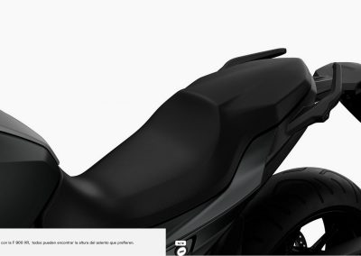 F-900-XR-_4-1-400×284